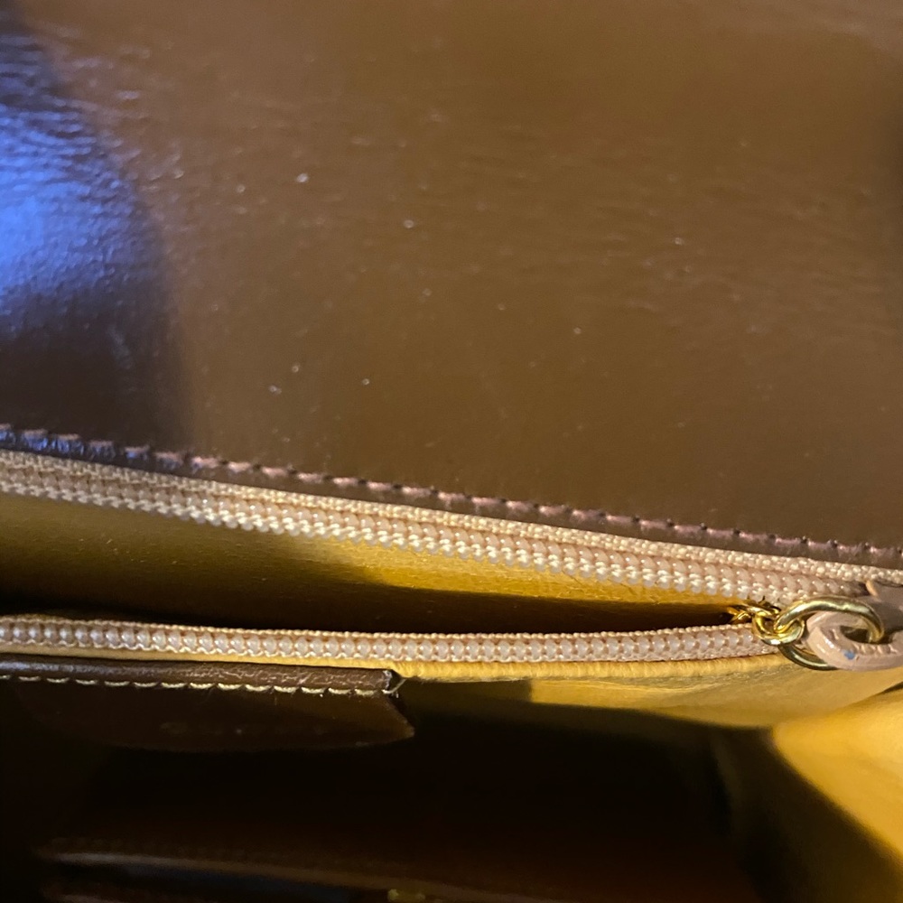 Vintage Gucci handbag and wallet . - Picture 6 of 8
